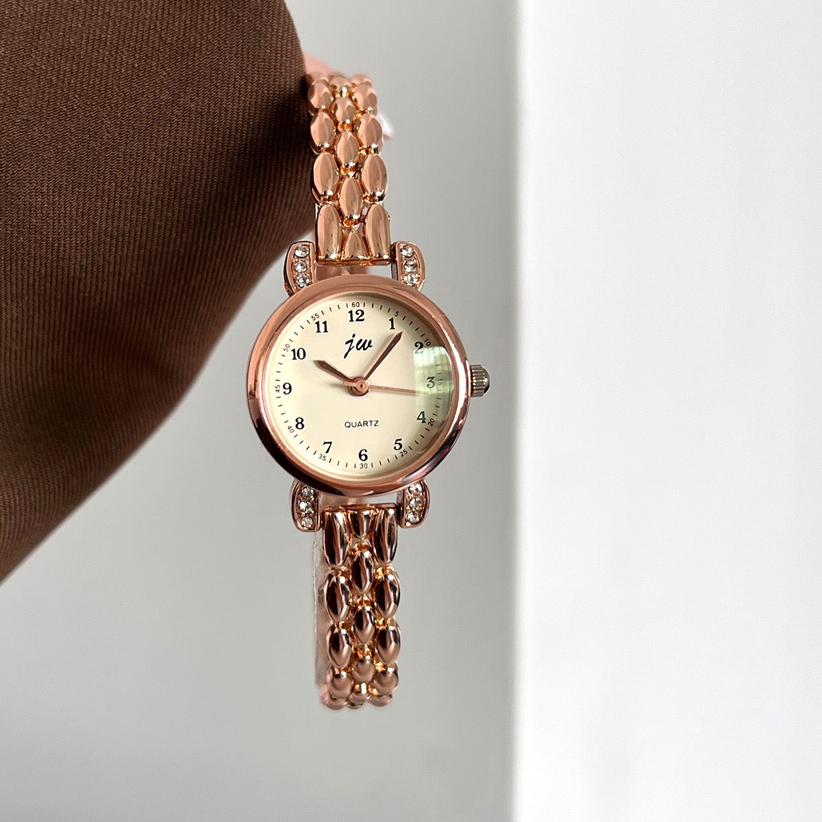 Women's Luxury Small Dial Bracelet Watch, Crystal-Embellished Thin Steel Band Minimalist Quartz Wristwatch, Elegant Versatile Timepiece