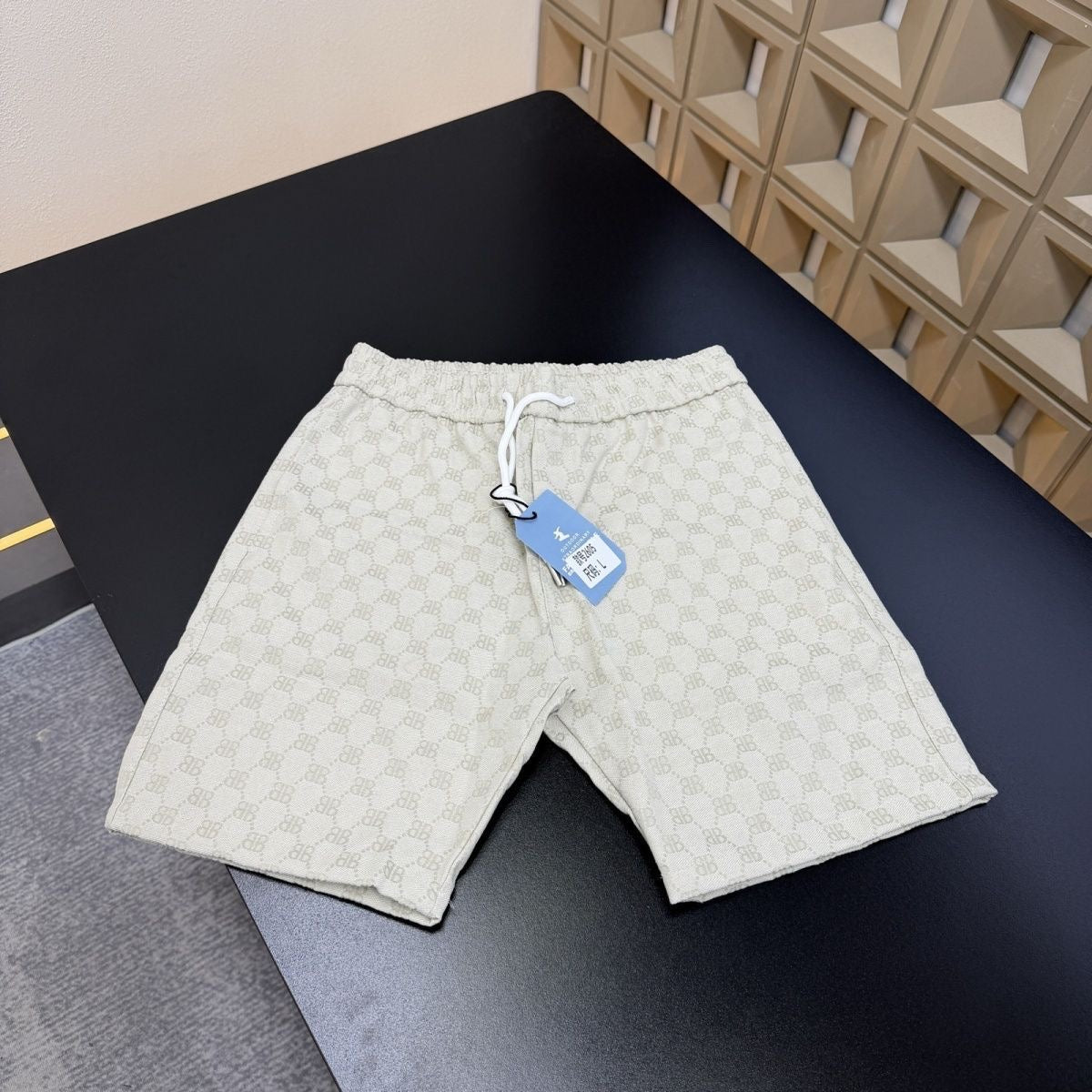 Allover Jacquard Print Drawstring Casual Knee-Length Shorts