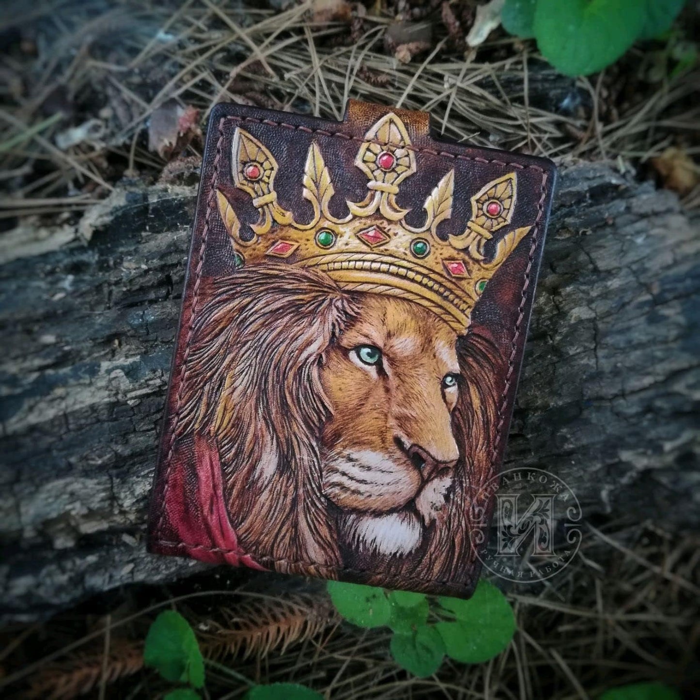 HOTTheodoros King Lion Leather Wallet for Men, Genuine Full Grain Leather Bifold Wallet, Handmade Hand-Tooled, Hand-Carved & Hand-Painted Wallet, RFID Blocking, Personalized Custom Gift for Men