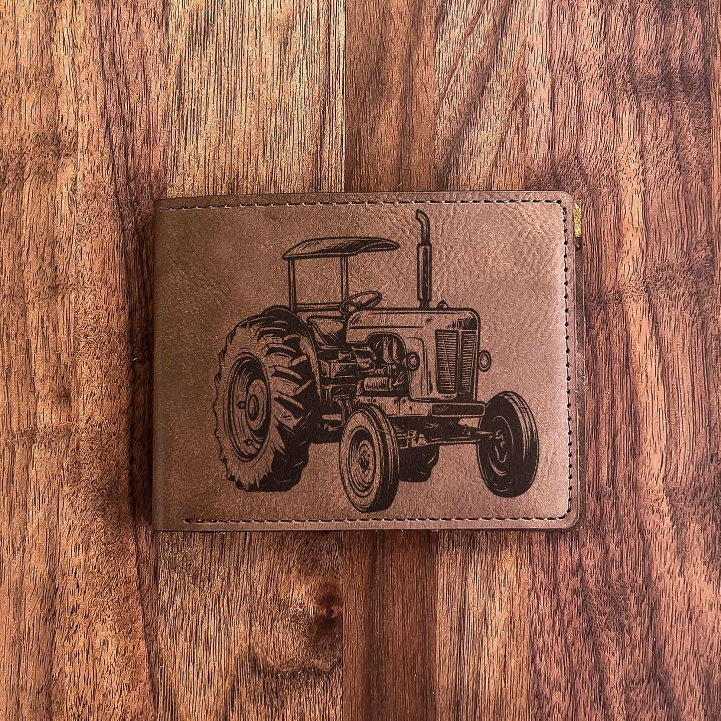 HOTFarm Tractor Engraved Wallet: For the Farmer at Heart - Ideal for Dad, Uncle, Grandfather on Birthday, Father's Day, Christmas