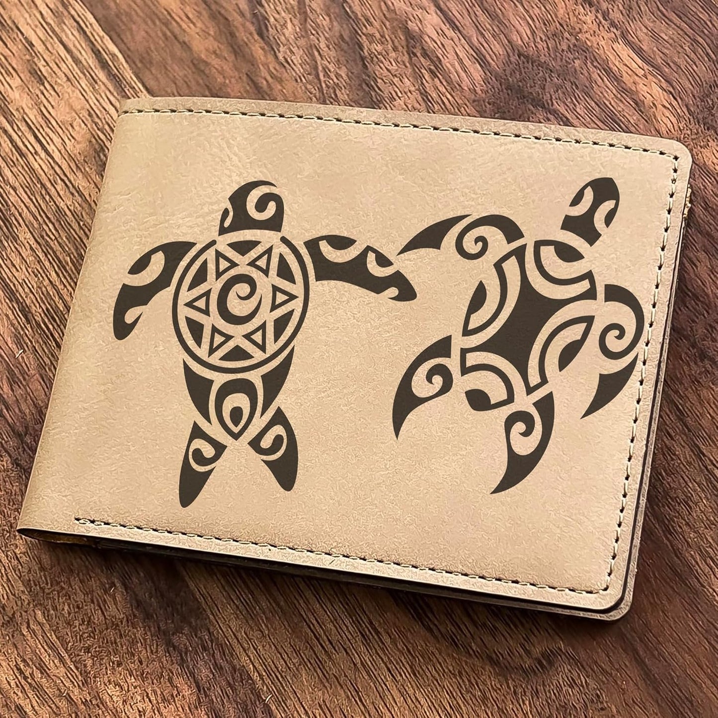 HOTHawaii Turtle Leather Wallet: Unique Island Design Gift - Perfect for Mom, Dad, Friend, Sister on Christmas, Birthday, Vacations