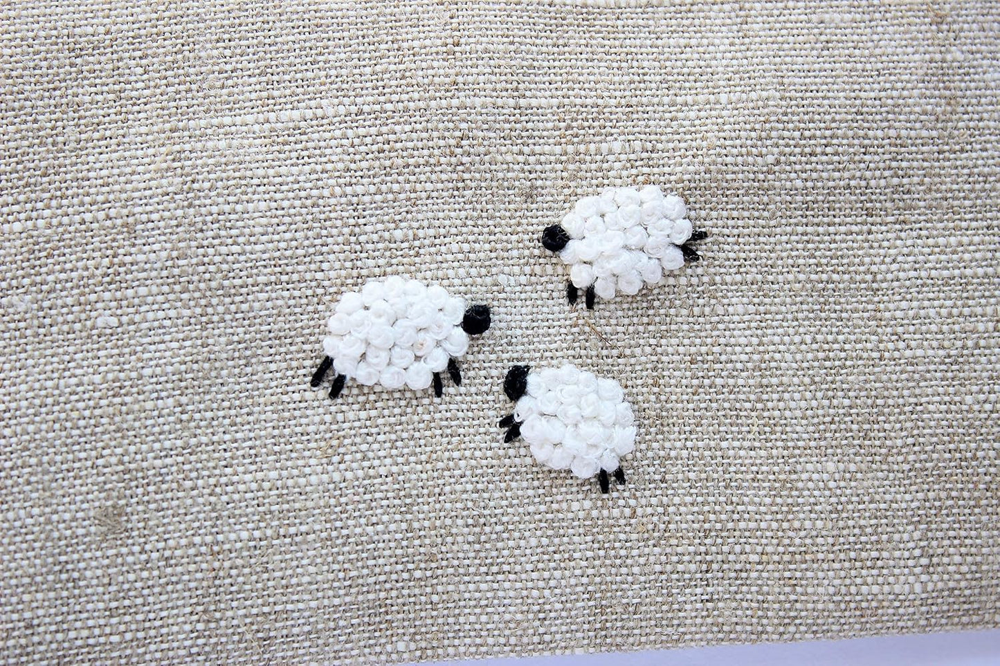 HOTEmbroidered sheep coin purse Small lamb wallet Linen zippered pouch for women Change wallet