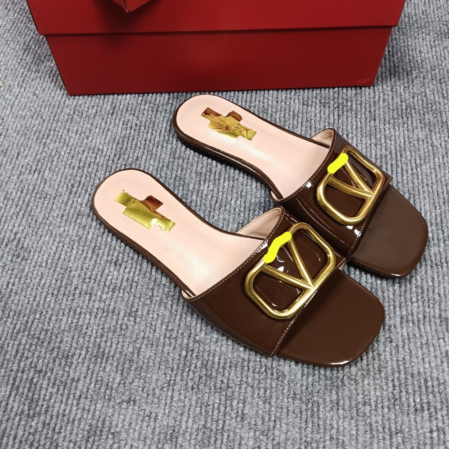 Metal Logo Patent Leather Slide Sandals