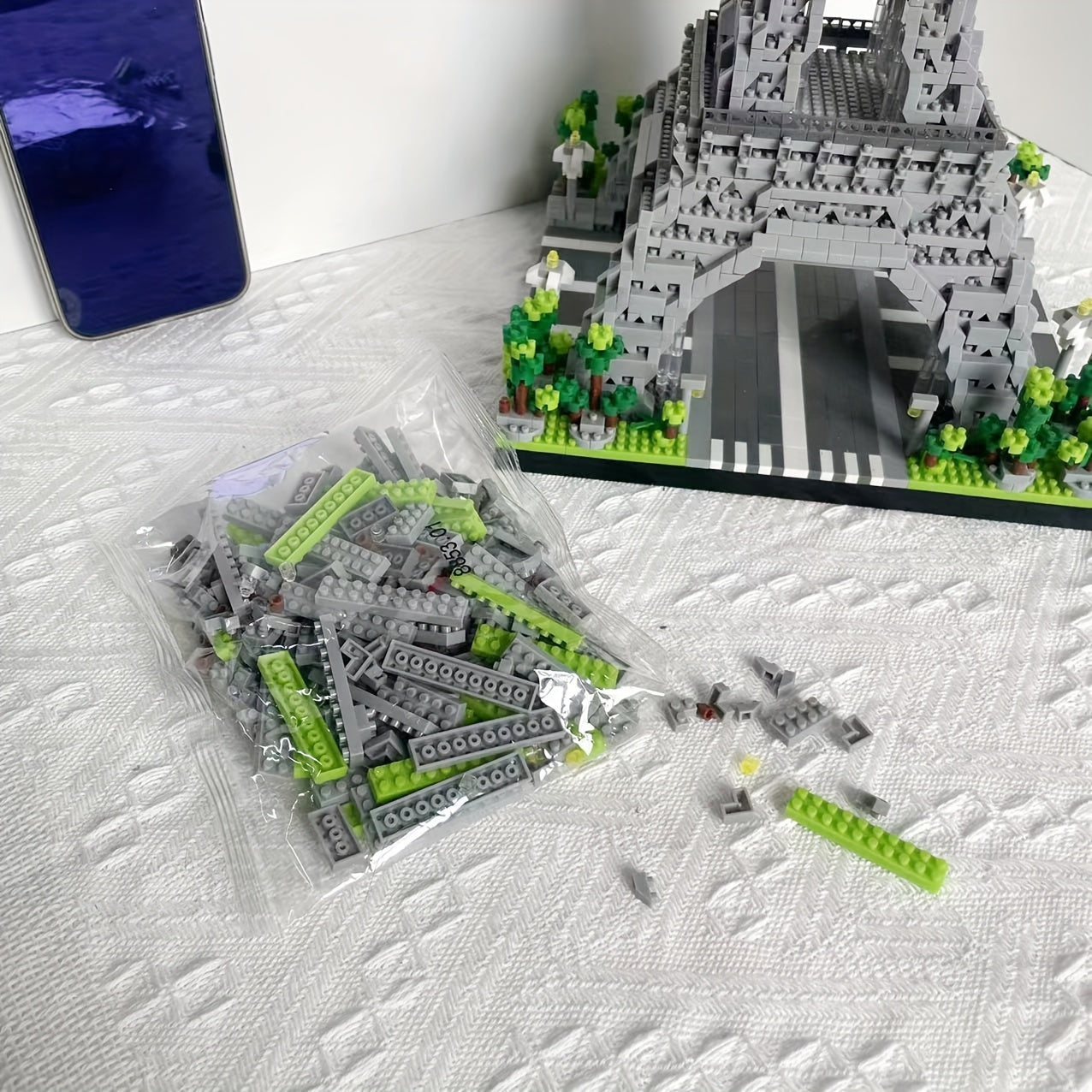 Architecture Paris Eiffel Tower Micro Blocks Set, liniBricks, 3D Puzzle Toy, Educational Toys To Explore WorldArchitecture, Building Blocks