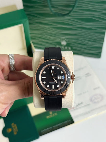 「#21」Black & Gold Contrast Diving Watch: Rose Gold Bezel Rubber Strap Model，42mm