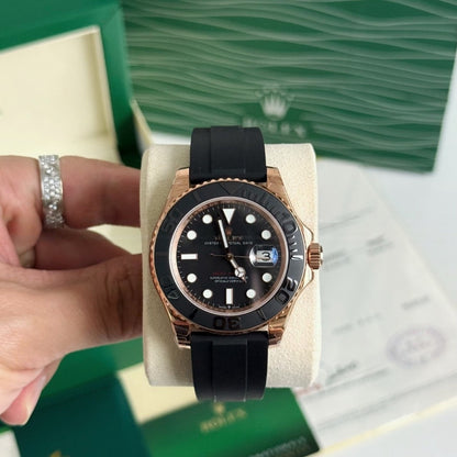「#21」Black & Gold Contrast Diving Watch: Rose Gold Bezel Rubber Strap Model，42mm