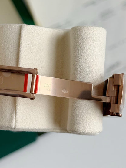 「#21」Black & Gold Contrast Diving Watch: Rose Gold Bezel Rubber Strap Model，42mm