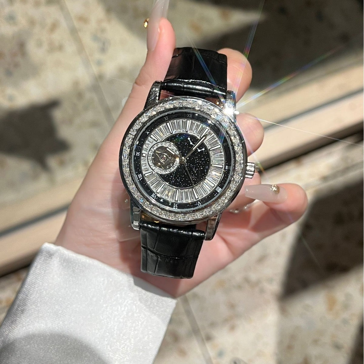 Luxury Diamond-Encrusted Starry Sky Women's Watch, Skeleton Mechanical-Style Quartz Wristwatch, Crocodile-Embossed Leather Strap Elegant Timepiece