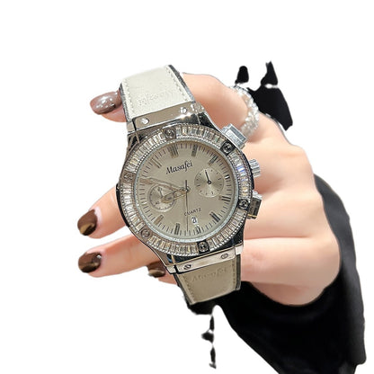 Niche Ins Style Full Diamond Three-Eye Chronograph Watch, Diamond-Encrusted Leather Strap Quartz Wristwatch for Daily Wear