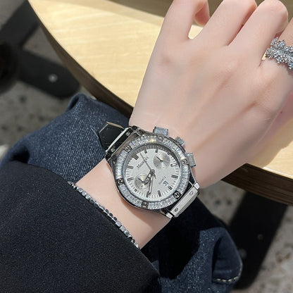 Niche Ins Style Full Diamond Three-Eye Chronograph Watch, Diamond-Encrusted Leather Strap Quartz Wristwatch for Daily Wear