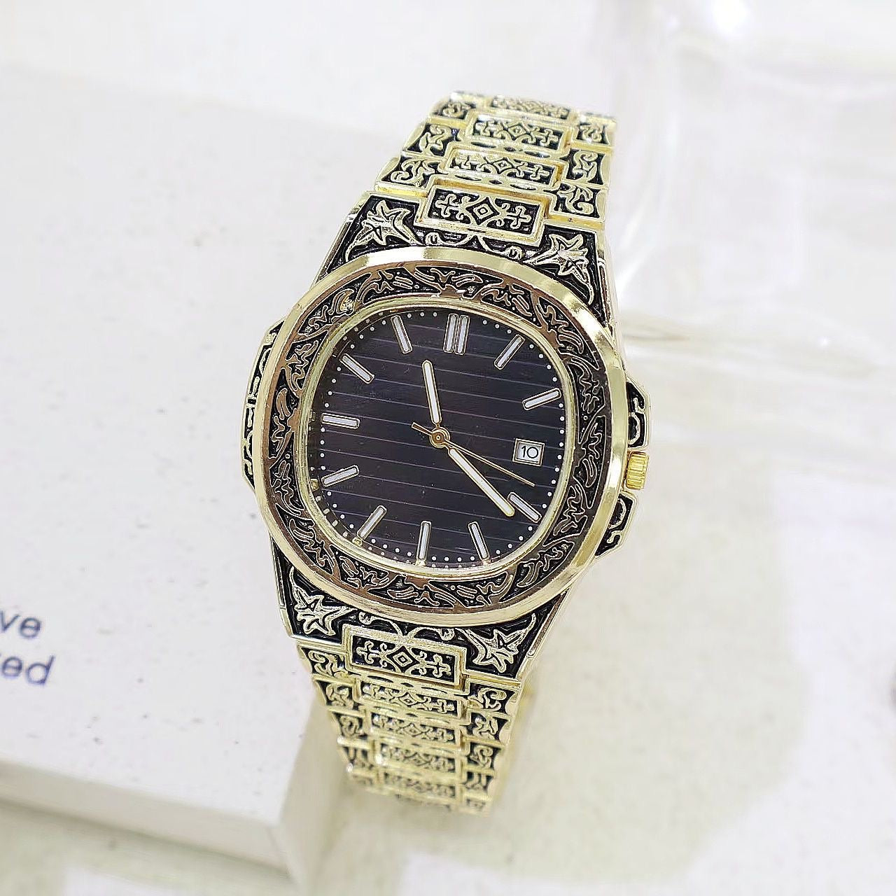 Versatile Daily Retro Engraved Watch, Nautilus-Style Vintage Steel Band Men's Wristwatch