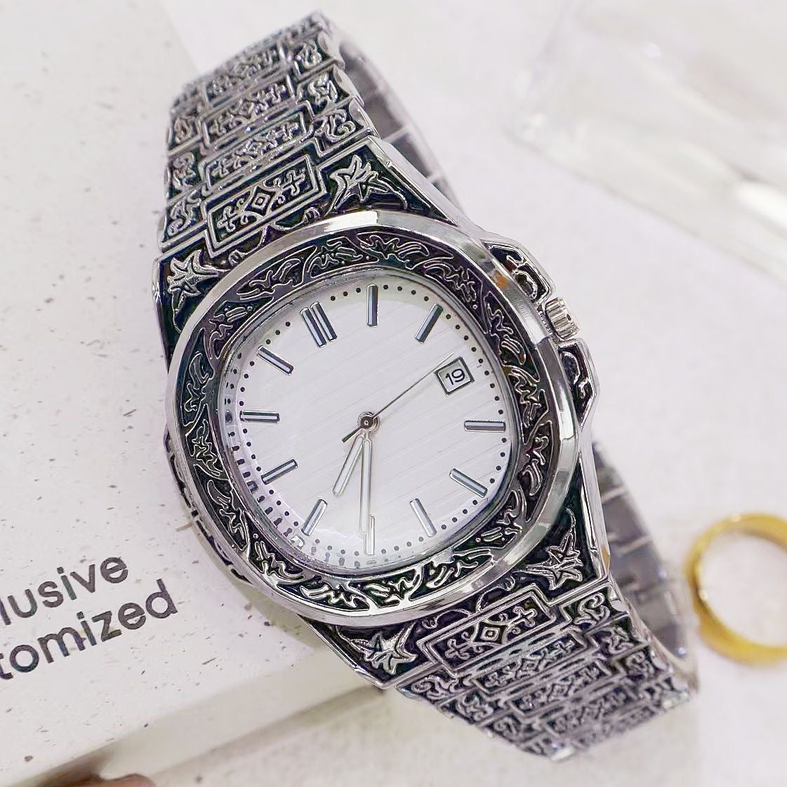 Versatile Daily Retro Engraved Watch, Nautilus-Style Vintage Steel Band Men's Wristwatch