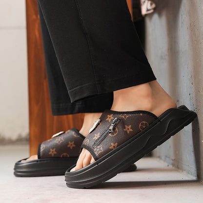 Retro Monogram Print Thick-Sole Slippers, Trendy Zipper & Badge Slide Sandals, Summer Non-Slip Outdoor Slides