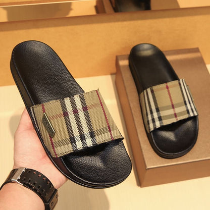 Classic Plaid Metal Logo Slides, Non-Slip Outdoor Slippers, Summer Casual Sandals