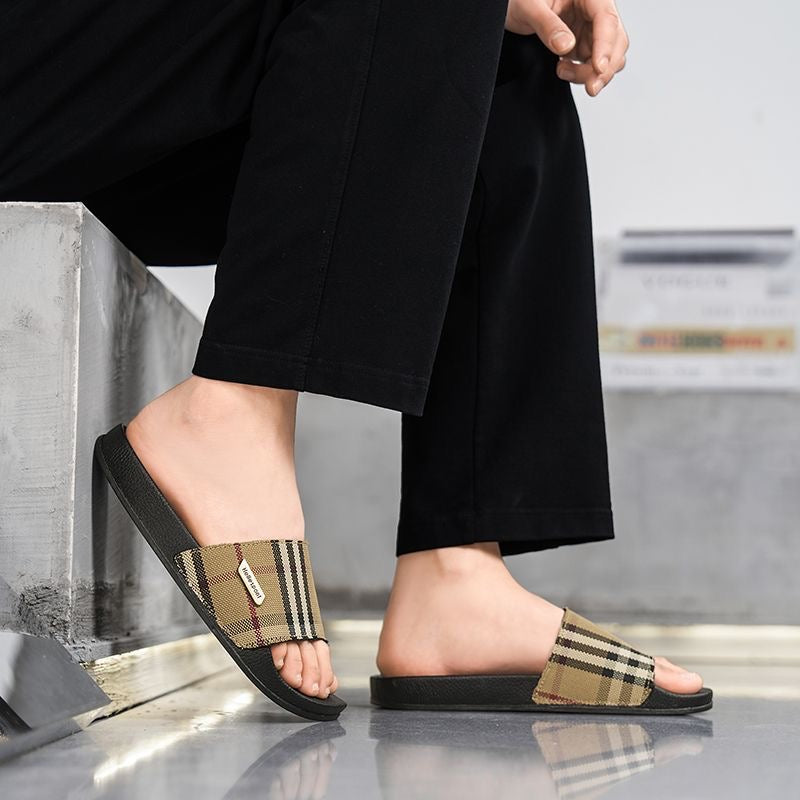Classic Plaid Metal Logo Slides, Non-Slip Outdoor Slippers, Summer Casual Sandals
