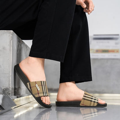 Classic Plaid Metal Logo Slides, Non-Slip Outdoor Slippers, Summer Casual Sandals