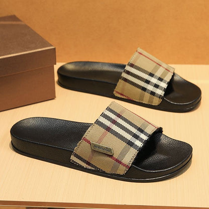 Classic Plaid Metal Logo Slides, Non-Slip Outdoor Slippers, Summer Casual Sandals