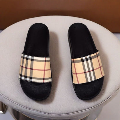 Vintage Check Leather Slide Sandals