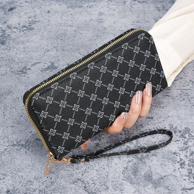 Four-leaf clover diamond-pattern zippered long wristband wallet