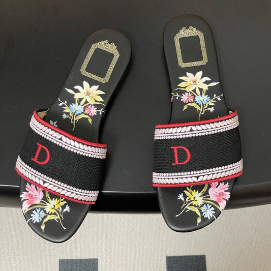 【#A291】Women's Floral Printed Slide Sandals, Embroidered Letter D Flat Non-Slip Outdoor Slippers