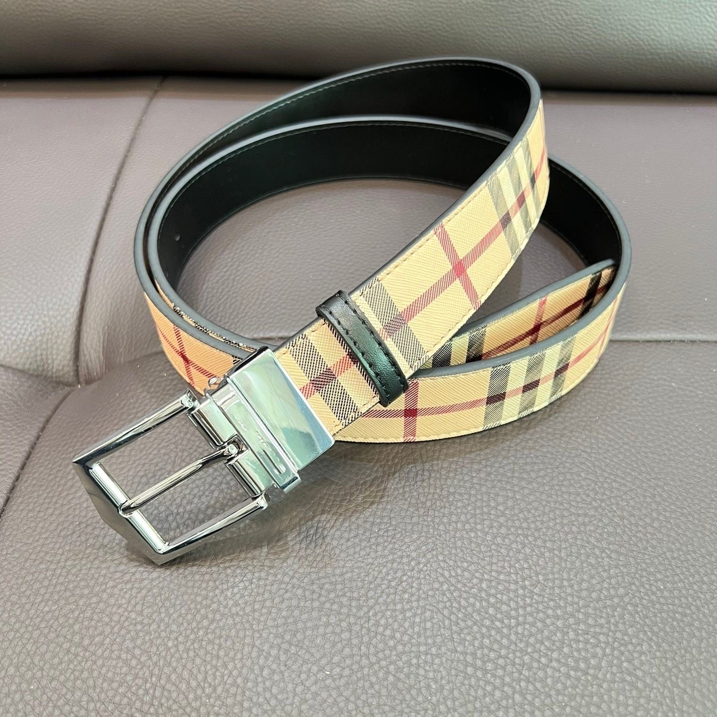 【#A298】Classic British Plaid Pin Buckle Leather Belt, Men's Business Reversible Luxury Waist Strap