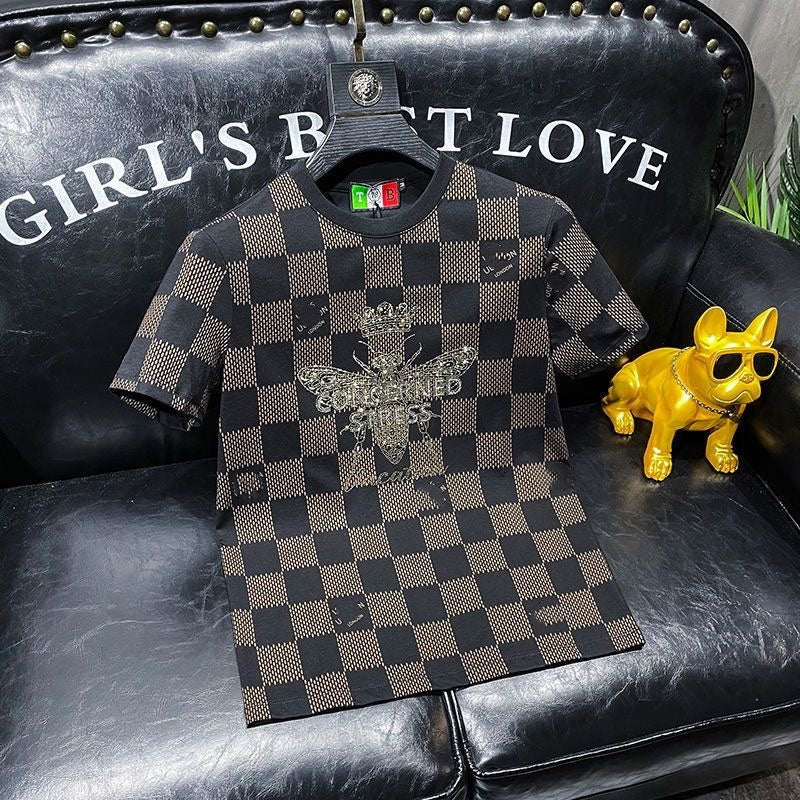 【#A332】Checkerboard Rhinestone Bee Men's Crew Neck Short Sleeve T-Shirt