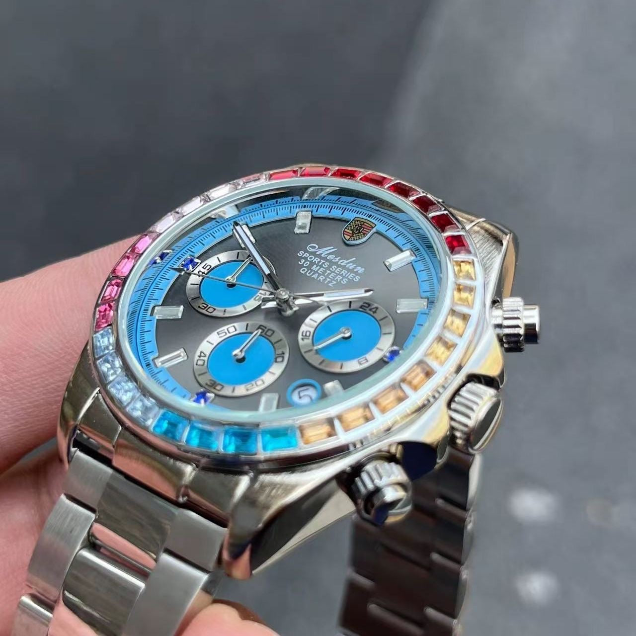 【#A347】Men Rainbow Crystal Bezel Chronograph Quartz Watch, Waterproof Stainless Steel Wrist Watch for Business Sports with Luminous Dial
