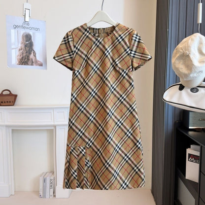 【#A381】Vintage Classic Plaid Crew Neck Short Sleeve Dress, Women Pleated Hem Loose Straight Commuter Midi Dress