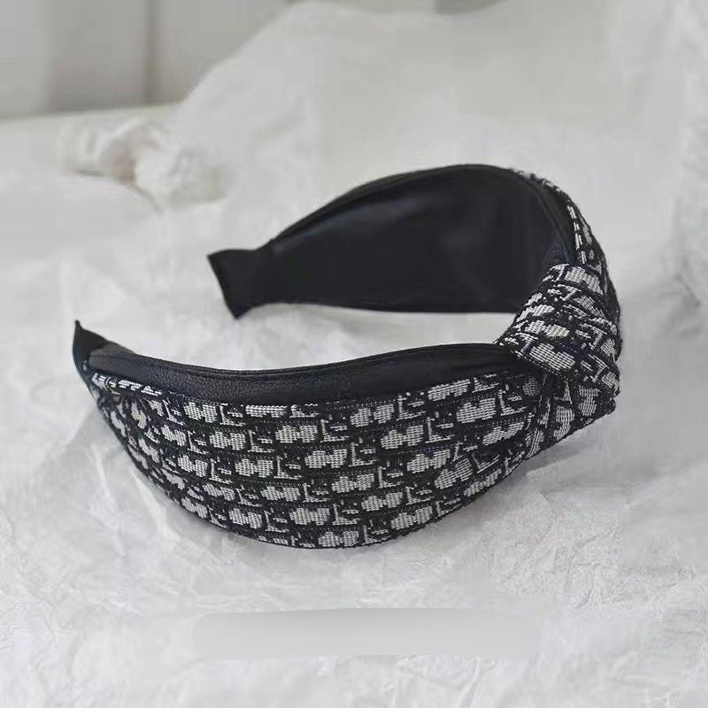 【#A409】Vintage All Over Jacquard Twist Wide Headband, Luxury Spliced Leather Hair Accessory For Washing Face