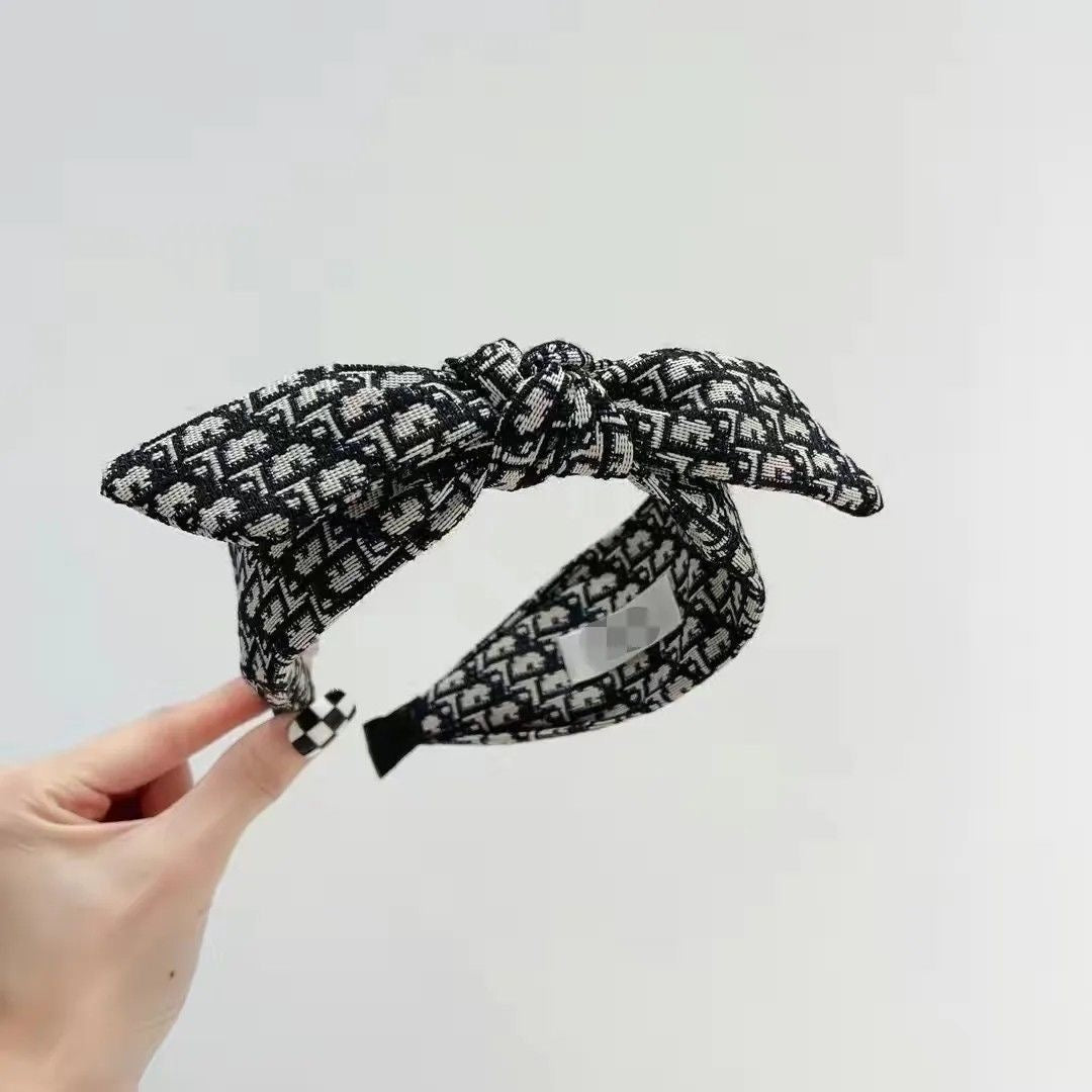 【#A409】Vintage All Over Jacquard Twist Wide Headband, Luxury Spliced Leather Hair Accessory For Washing Face
