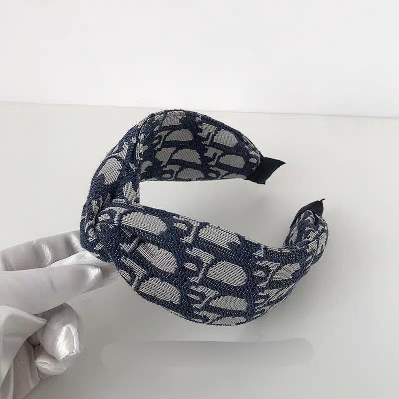 【#A409】Vintage All Over Jacquard Twist Wide Headband, Luxury Spliced Leather Hair Accessory For Washing Face