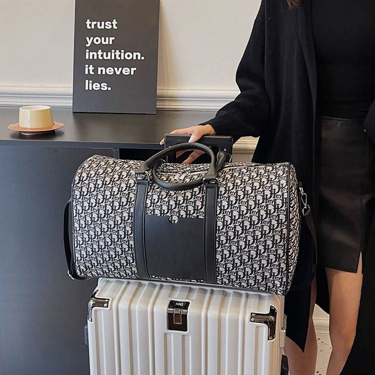 【#A422】Vintage Letter Jacquard Large Capacity Travel Duffel Bag, Business & Gym Dual-use Crossbody Handbag