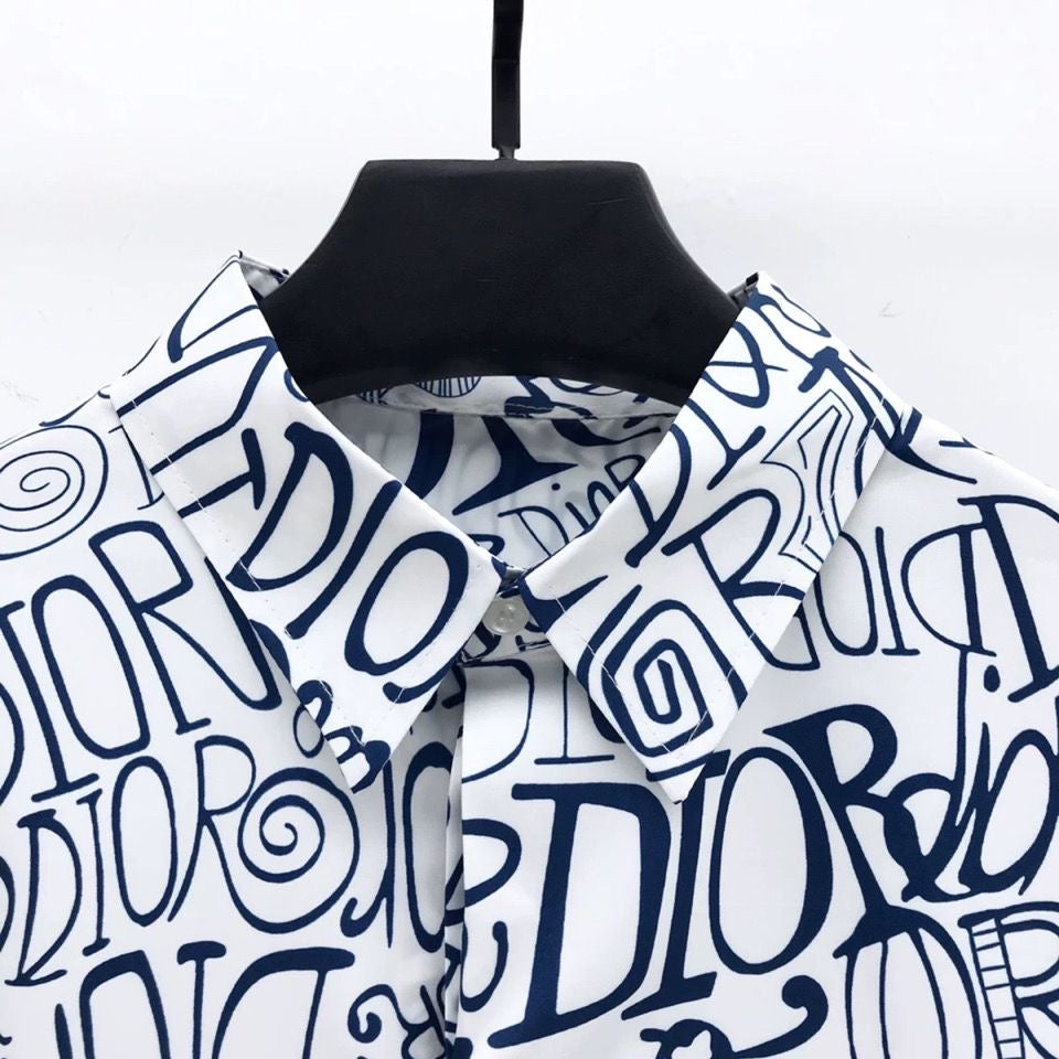 【#A426】Men Graffiti Letter Print Long Sleeve Shirt, Smooth Loose Casual Lapel Blouse