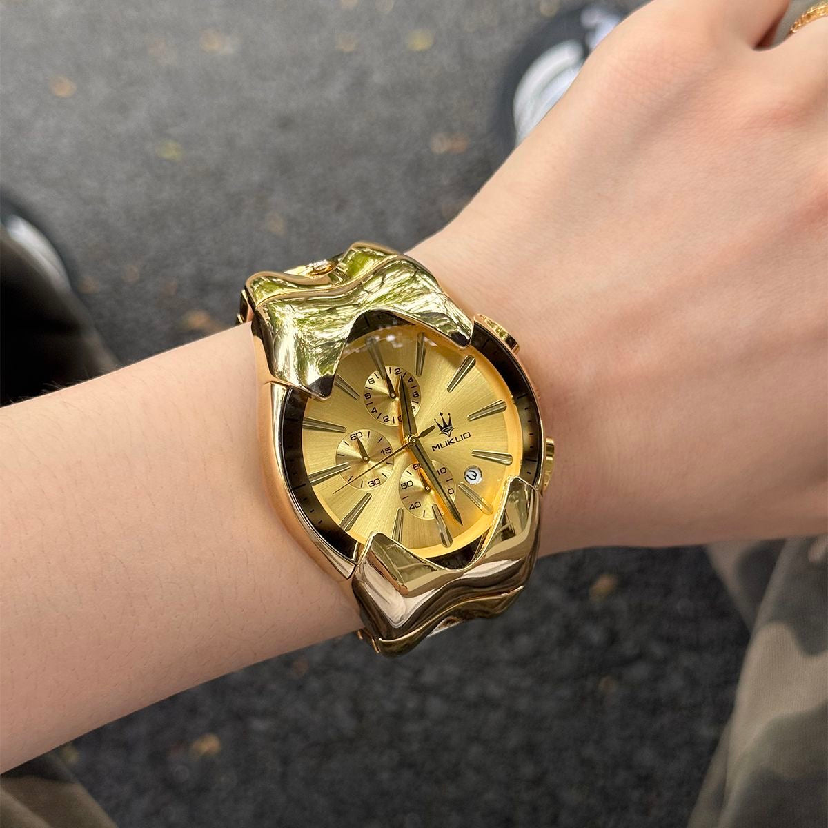 【#A449】Men Irregular Wave Steel Band Chronograph Watch, Trend Large Dial Multi-Function Business Quartz Wristwatch