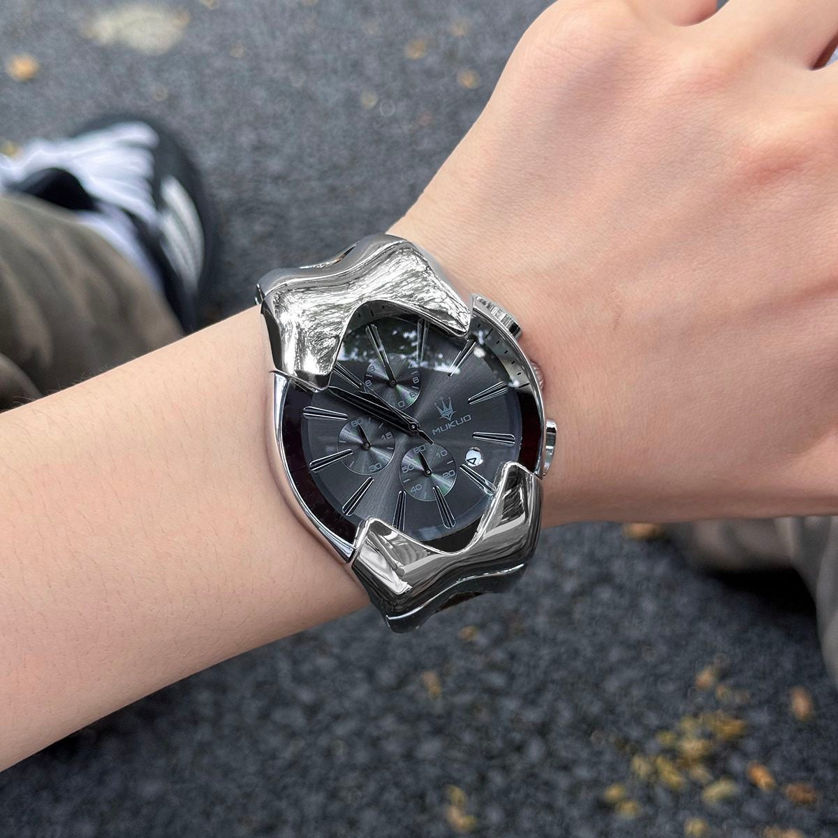 【#A449】Men Irregular Wave Steel Band Chronograph Watch, Trend Large Dial Multi-Function Business Quartz Wristwatch