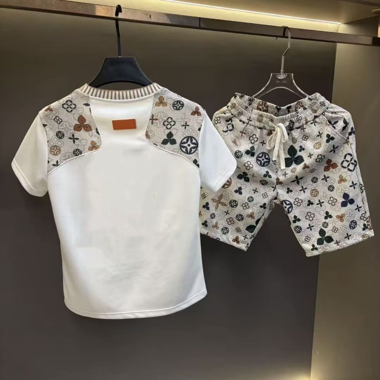 【#A456】Color Clover Patchwork Tee & 5 Inch Shorts Two Piece Set, Men Loose Casual Outfit