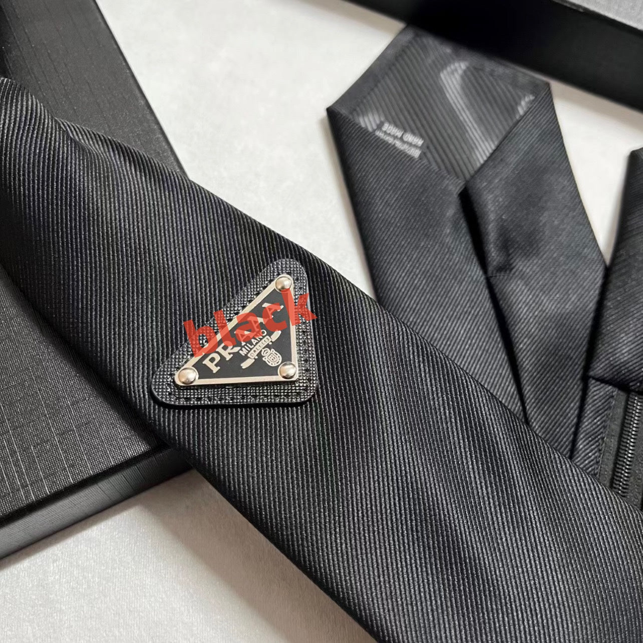 【#A484】Metal Triangle Badge Twill Pre-tied Necktie, Unisex College Style Decor Tie