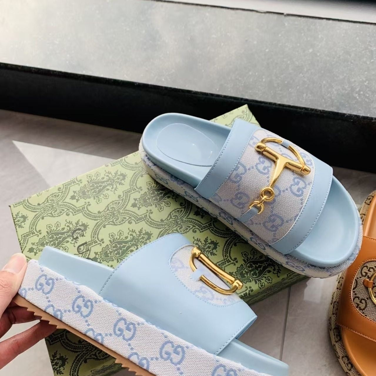 【#A498】Vintage Monogram Metal Buckle Flat Slide Sandals For Women, Breathable Outdoor Casual Slippers