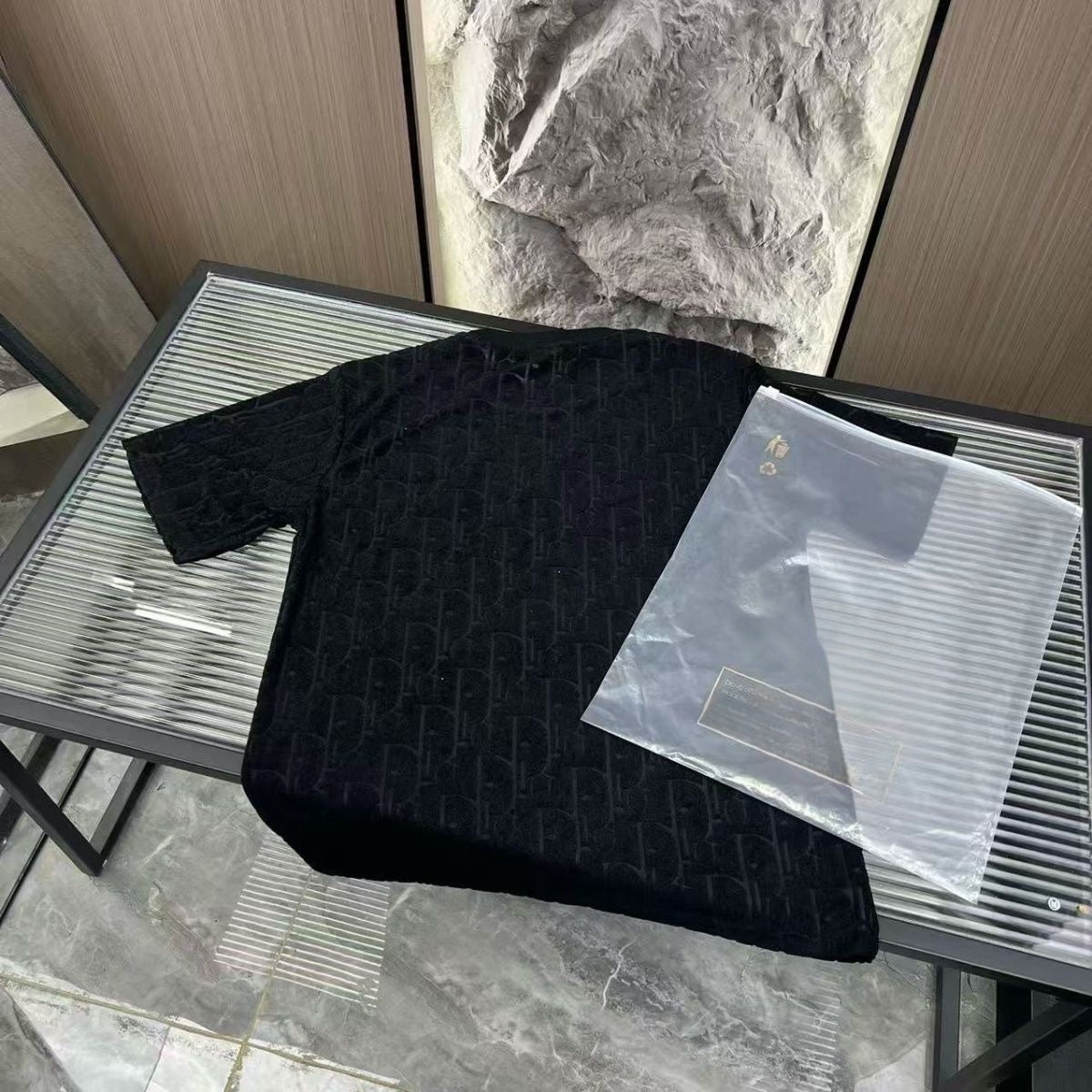 【#A506】All Over Embossed Print Crew Neck T-Shirt, Loose Casual Solid Short Sleeve Top For Men Women