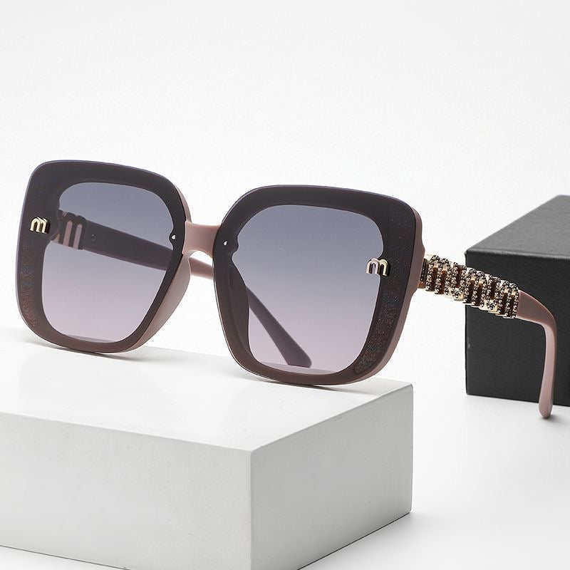【#A531】Oversized Square Rhinestone Sunglasses for Women Luxury M Logo Gradient Lens Shades Fashion Sparkly Crystal Decor Sun Glasses UV Protection