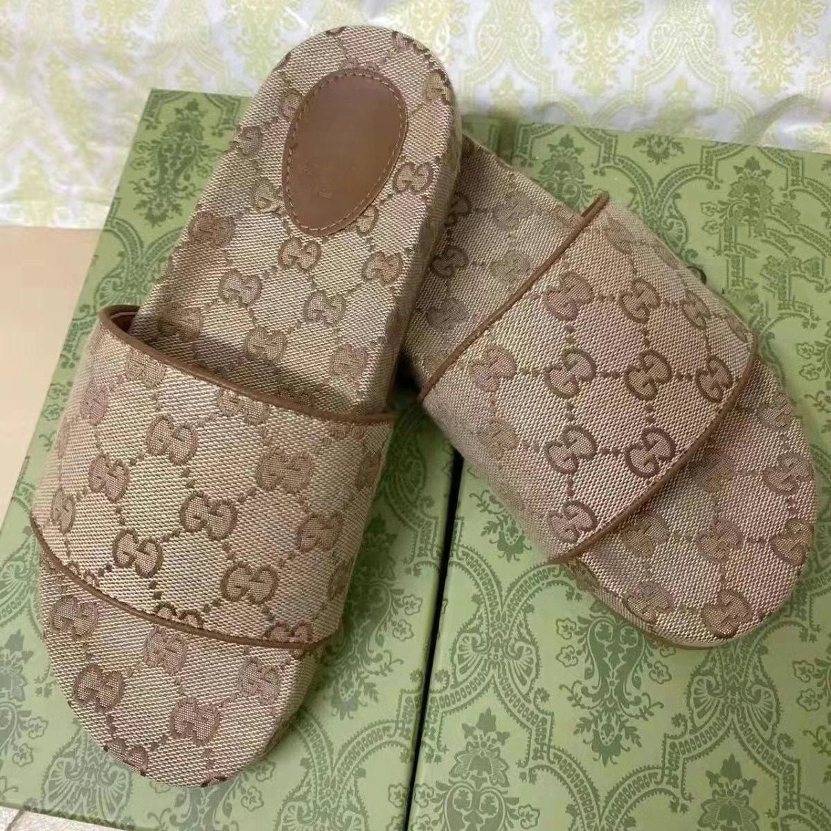 【#A549】Vintage All-Over Print Platform Slide Sandals, Unisex Anti-Slip Elevated Casual Outdoor Beach Slippers