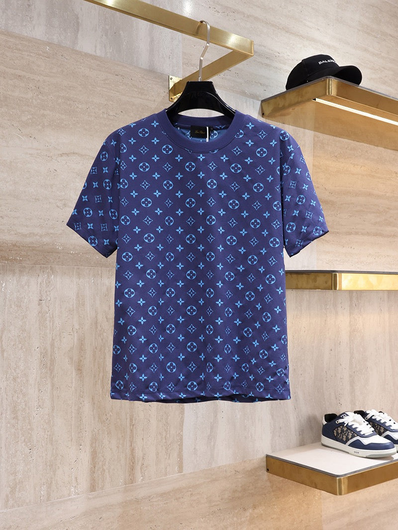 【#A579】Men's Crew Neck Short Sleeve T-Shirt With All Over Clover Print, Loose Breathable Casual Tee