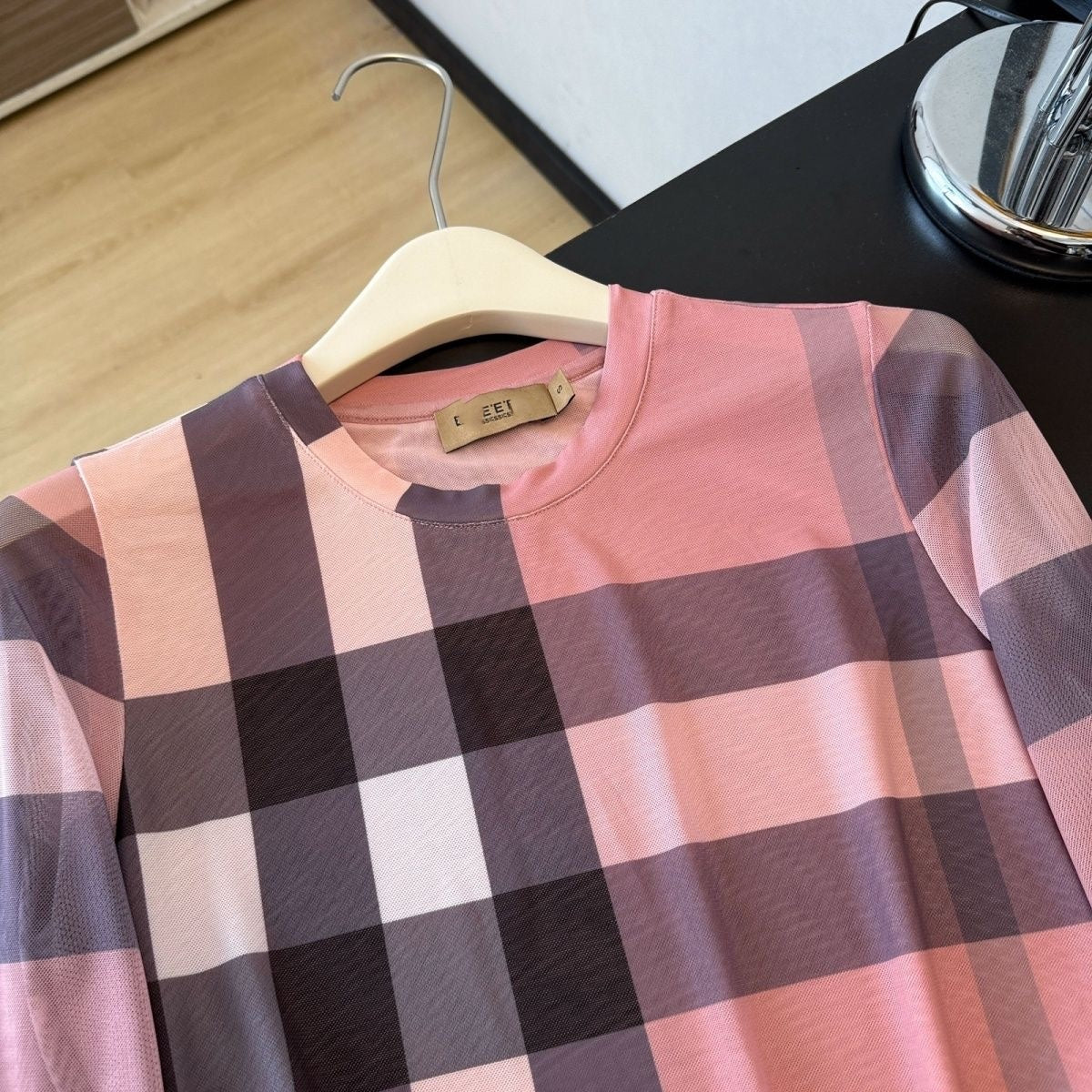 【#A583】Women's Classic Vintage Plaid Crew Neck Long Sleeve Top, Thin Stretch Slim Fit Mesh Base Layer
