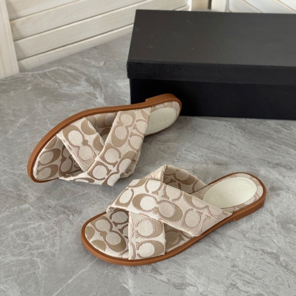 【#A588】Women's Vintage All Over Print Cross Strap Flat Slide Sandals, Casual Outdoor Slip On Slippers For Vacation