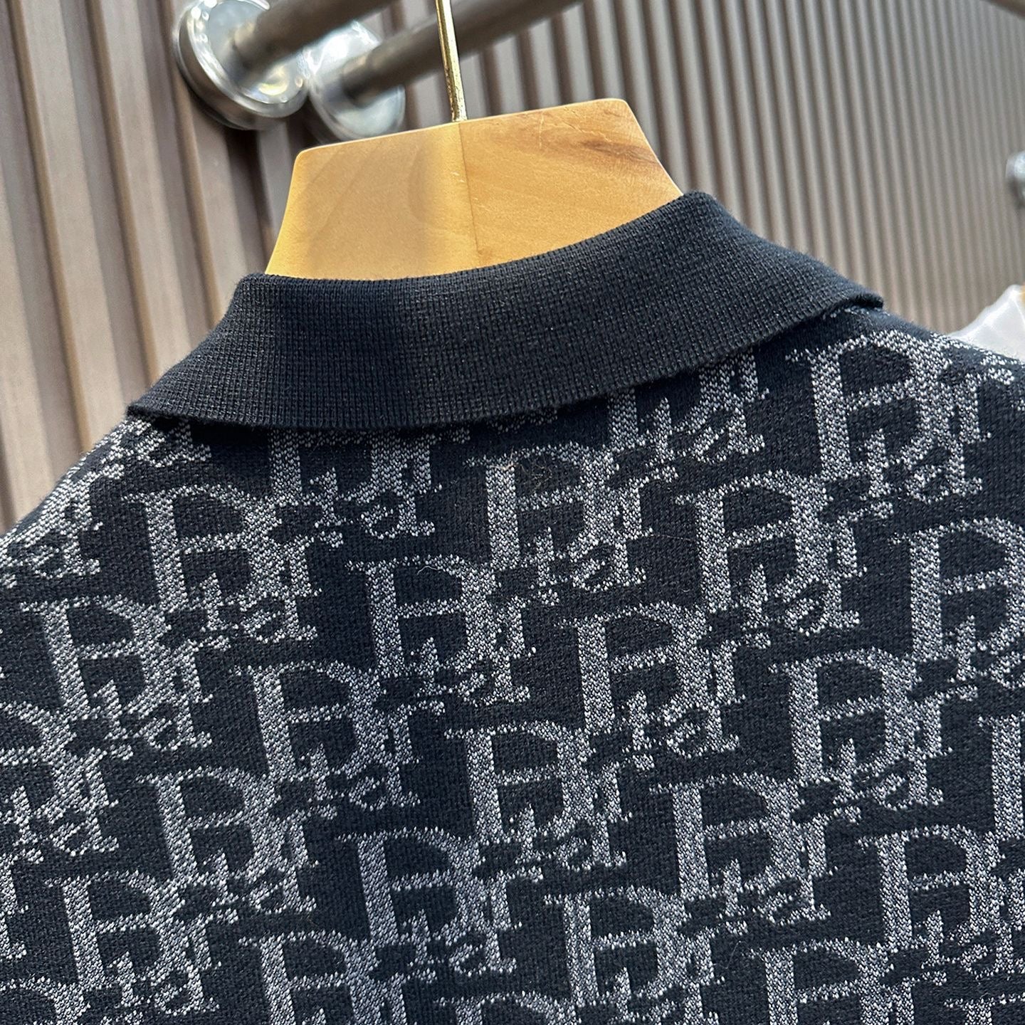 【#A596】Men's All Over Letter Jacquard Knit Polo Shirt, Thin Lapel Breathable Casual Short Sleeve Top