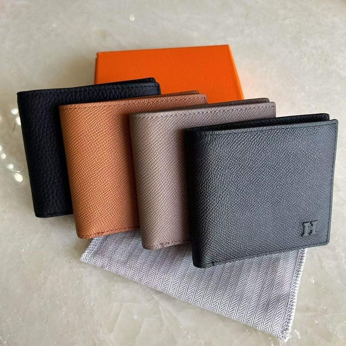 【#A607】Men's Grain Leather Bifold Wallet, Minimal Embossed Logo Multi-Card Slots Durable Purse