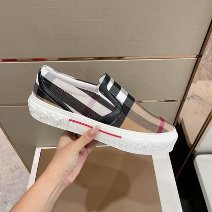 【#A621】Classic Vintage Plaid Slip On Sneakers, Unisex Lightweight Breathable Flat Casual Canvas Shoes