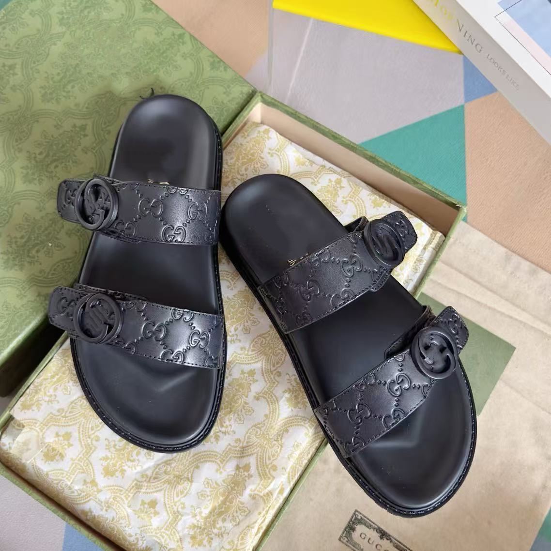【#A622】Vintage Embossed Buckle Slide Sandals, Unisex Soft Leather Flat Outdoor Flip Cross Slippers