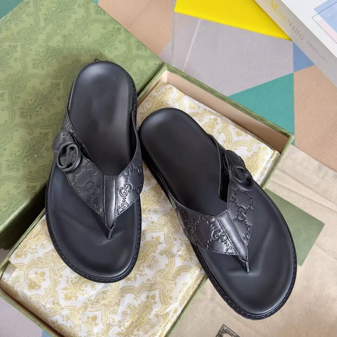 【#A622】Vintage Embossed Buckle Slide Sandals, Unisex Soft Leather Flat Outdoor Flip Cross Slippers