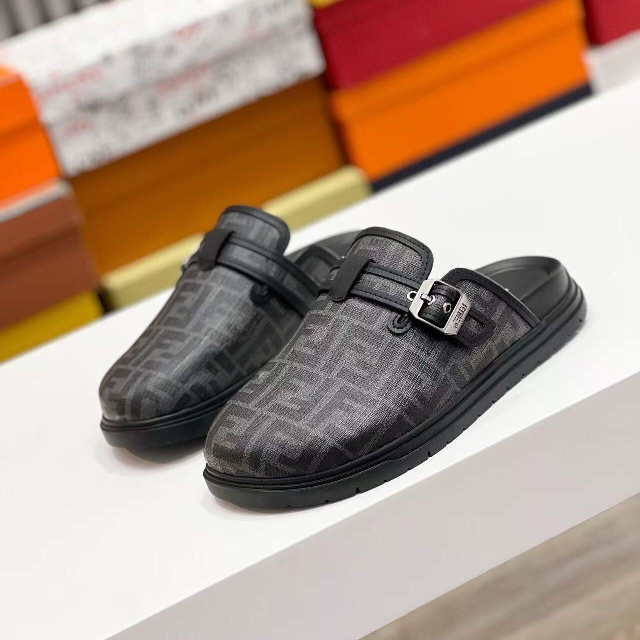 【#A627】Vintage Geometric Print Mule Clogs, Unisex Buckle Platform Slip-On Outdoor Slides
